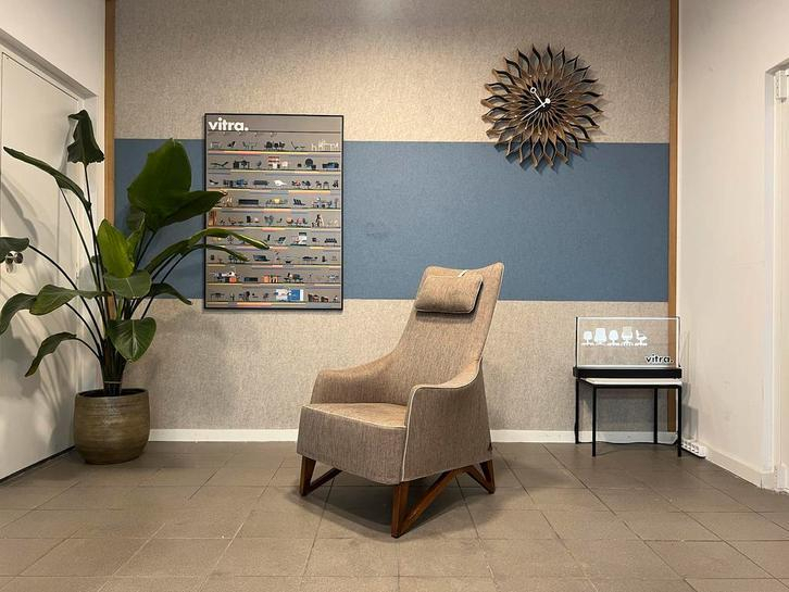 Giorgetti · Umberto Asnago · Mobius Wing Chair 63940