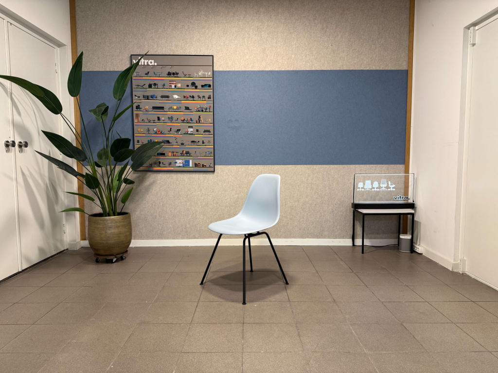 Vitra · Charles & Ray Eames · DSX · Ice Grey