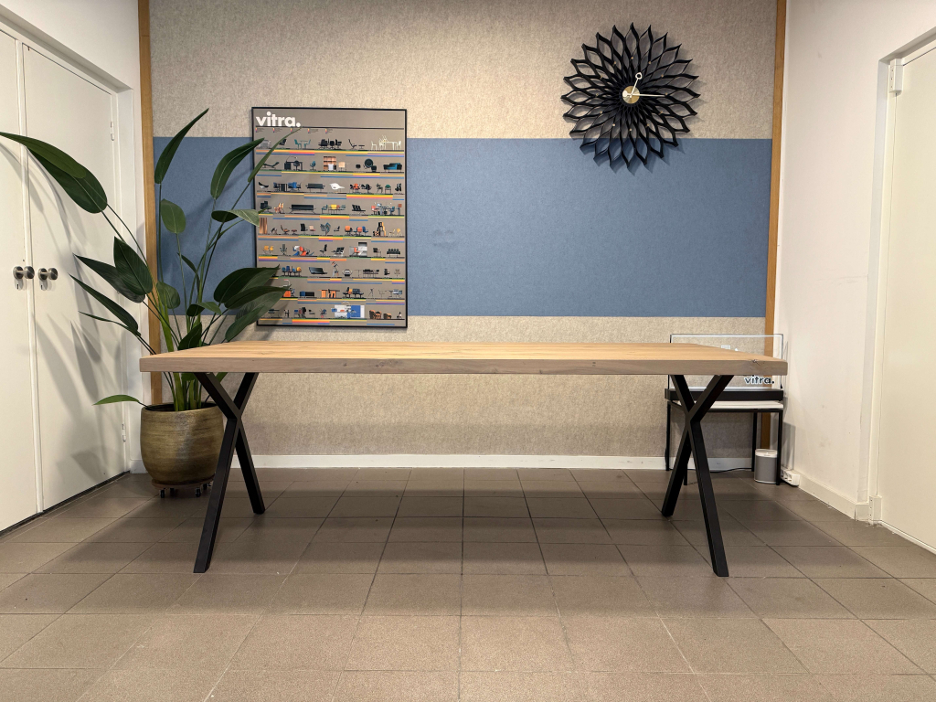 Table Du Sud · Eetkamertafel · Massief Eiken & Metaal