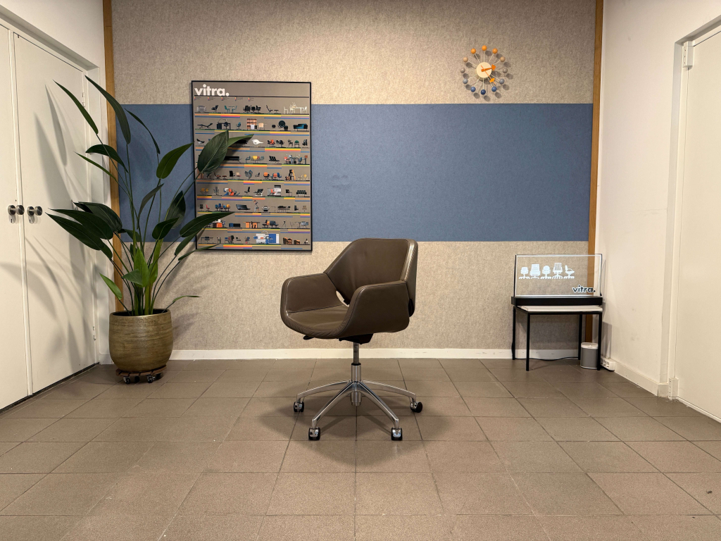 Artifort · Khodi Feiz · GAP Bureaustoel · Taupe Leder