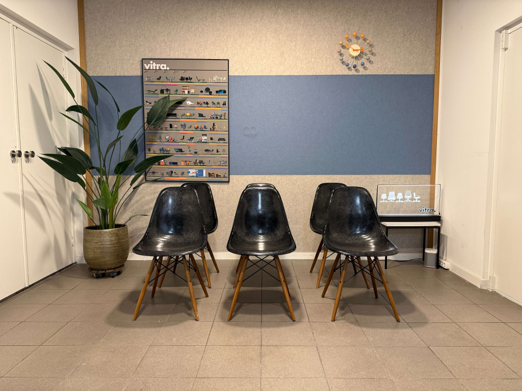 Herman Miller · Eames · DSW · Zwart Fiberglass