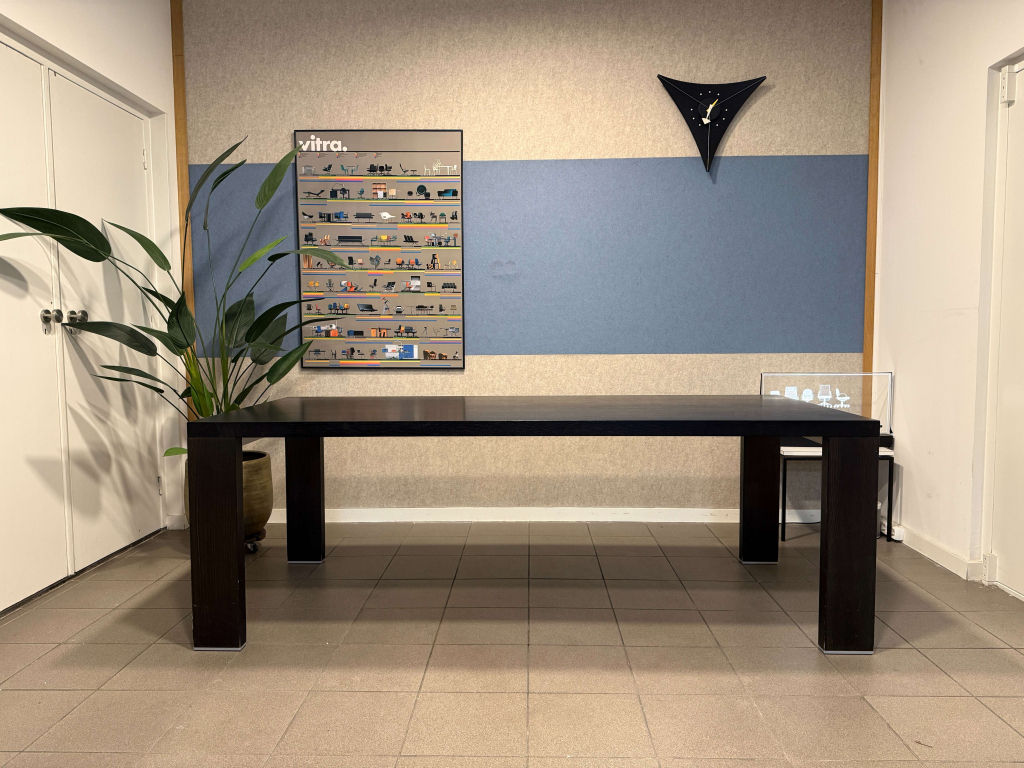 Cassina · Hannes Wettstein · MIR Eettafel · Zwart