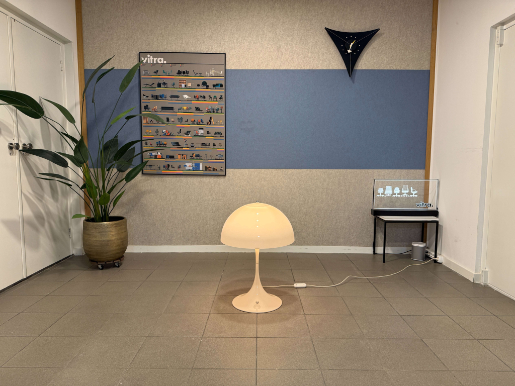 Louis Poulsen · Verner Panton · Panthella Vloerlamp Laag